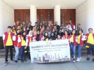 DUA SISWI MEWAKILI SEKOLAH DI AJANG INTERNATIONAL YOUTH LEADERSHIP CAMP 2019