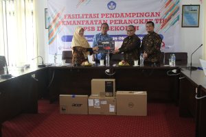 FASILITASI PENDAMPINGAN PEMANFAATAN PERANGKAT TIK PUSAT SUMBER BELAJAR DI SEKOLAH