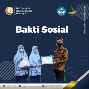 Murid Kelas 7 As-Syifa Boarding School Beri Sembako untuk Jamaah Masjid Sekitar Sekolah