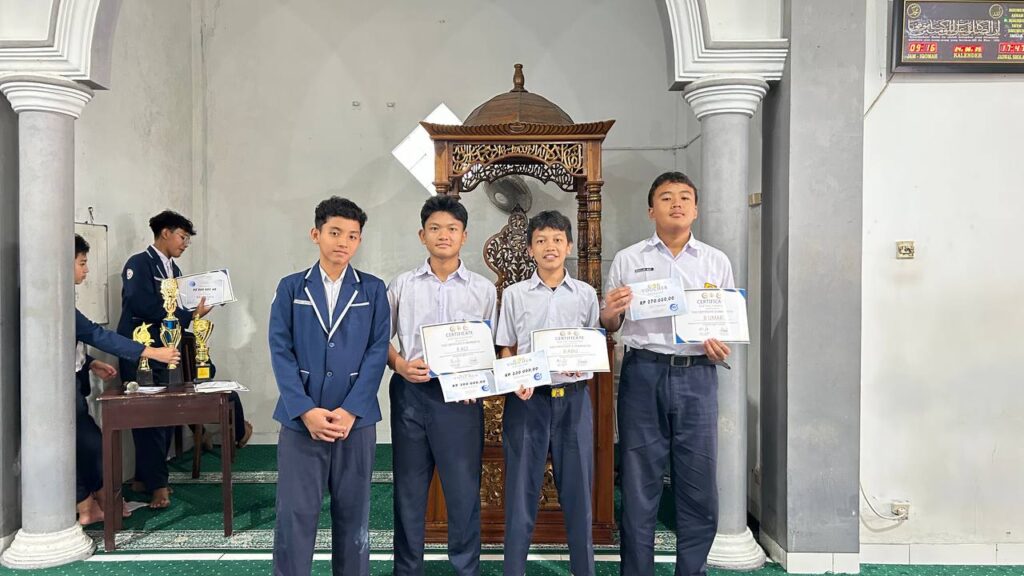 photo 6255826553791432486 y