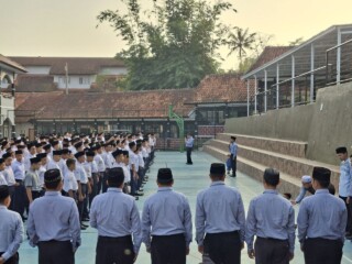Tekad Sukses 2025: Menyambut Tahun Ajaran Baru dengan Semangat, Akhlak, dan Prestasi