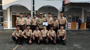 Tim Futsal SMPIT As-Syifa Tampil Gemilang, Boyong Trofi Juara 1