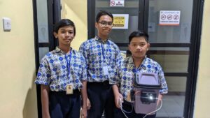“Inovasi Peduli Lingkungan, Robot Pintar Karya Siswa SMPIT As-Syifa Masuk Final ISC”