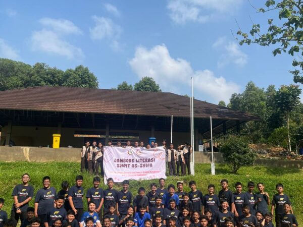 Dari Menulis hingga Egrang: Cara As-Syifa Tanamkan Semangat Literasi dan Cinta Budaya