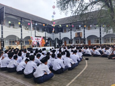Mengukir Peradaban: Peringatan Hari Guru di SMPIT As-Syifa Jalancagak 8 IMG 20251125 080413 572