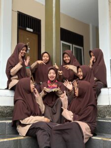 photo 6071199327217978732 w