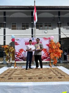 photo 6136417353340750730 w