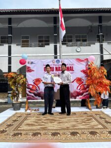 photo 6136417353340750743 w