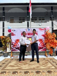 photo 6136417353340750745 w