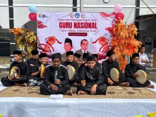 Mengukir Peradaban: Peringatan Hari Guru di SMPIT As-Syifa Jalancagak