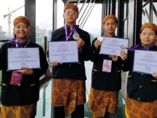 Inovasi Tempat Sampah Pintar Bawa 4 Siswa SMPIT As-Syifa Jalancagak Raih Medali Perak di Ajang ISRC 2026