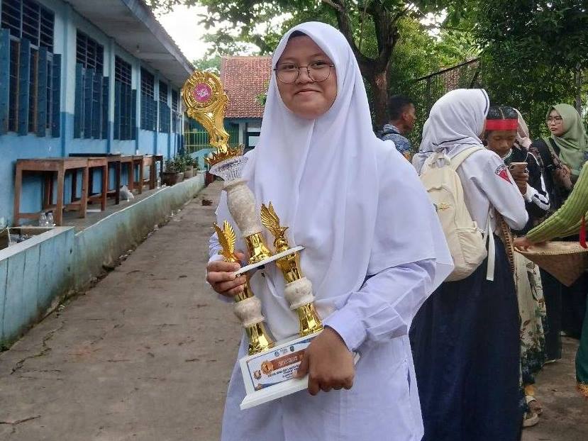 Karya Emas Murid As-Syifa Sabet Juara 1 Ilustrasi FLS3N Subang dan Melaju ke Provinsi