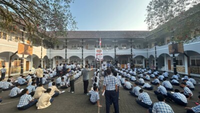 Menembus Batas Negeri Lewat Literasi: Ribuan Siswa Assyifa Ikuti Lomba Literasi Internasional Bersama Hayrat Foundation