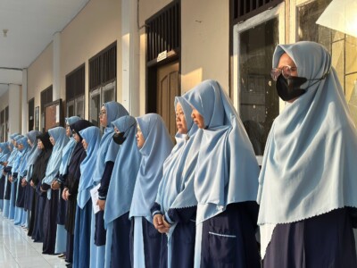 Hari Pertama Masuk Sekolah