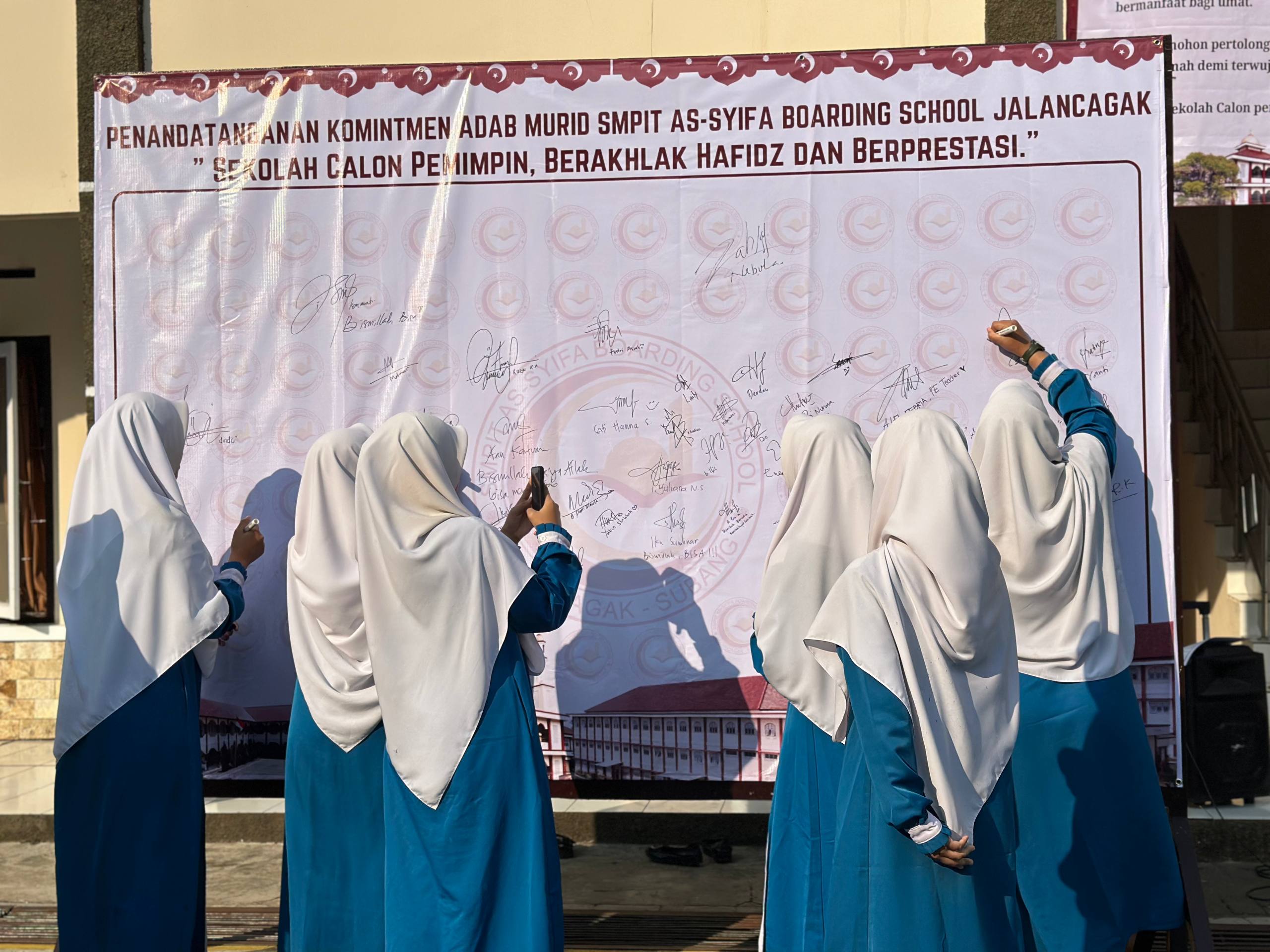 Launching Gerakan Adab, SMPIT As-Syifa Boarding Jalancagak Teguhkan Komitmen Membangun Karakter Islami