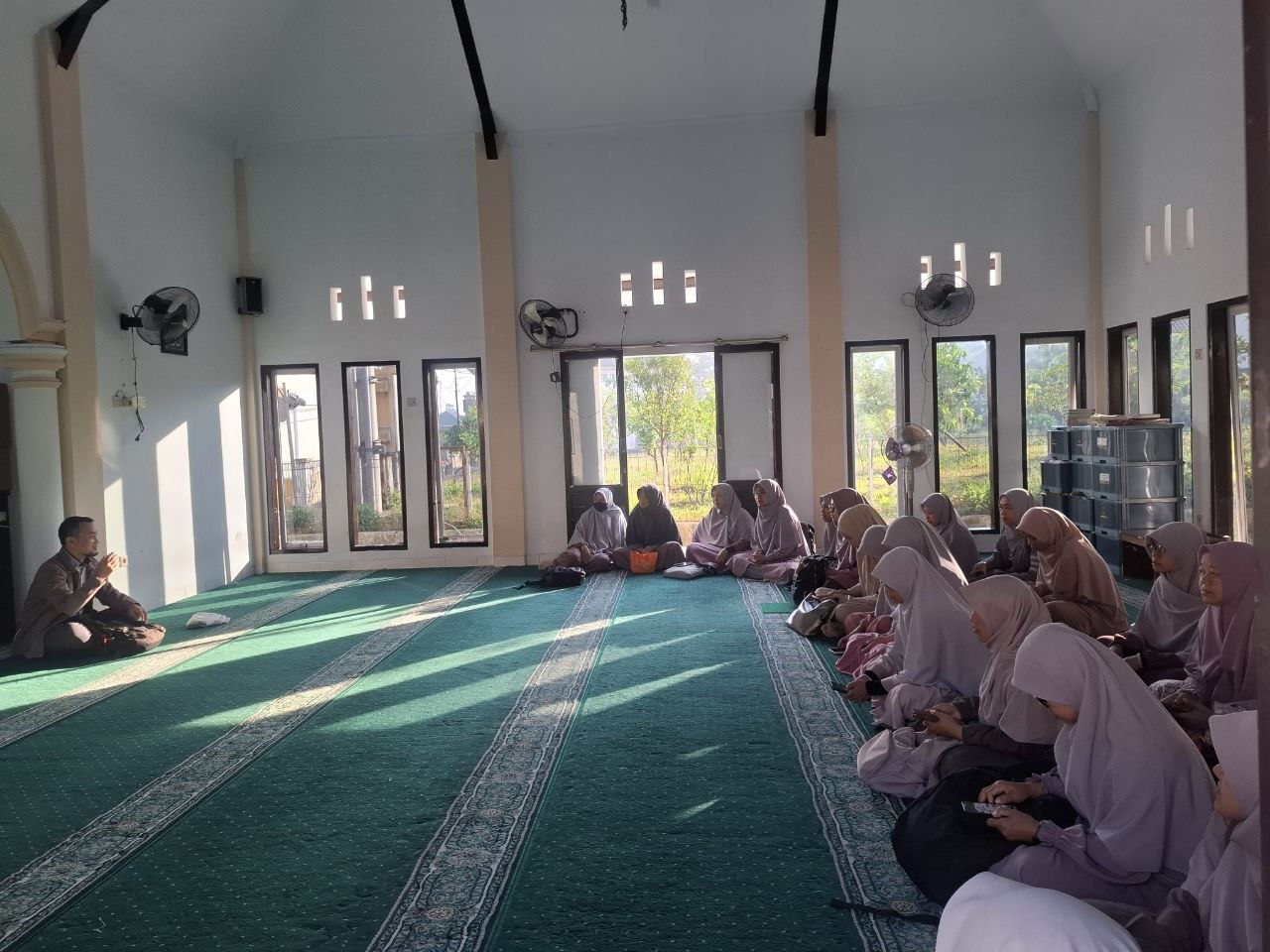 Morning Briefing SMPIT As-Syifa Boarding School Jalancagak Perkuat Implementasi Pembinaan Adab Murid