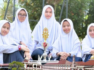 SMPIT As-Syifa Boarding School Raih Medali Emas pada National Invention Competition for Young Moslem Scientist (NICYMS) 2026