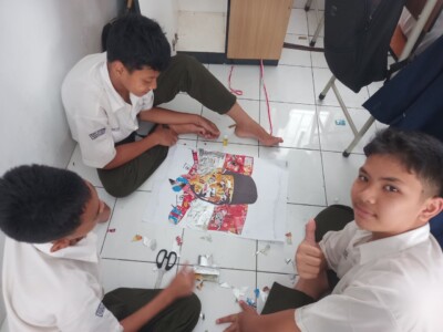 Kreatif dan Peduli Lingkungan, Murid Kelas 8 SMPIT As-Syifa Belajar Membuat Kolase Bertema Indonesia dari Limbah Plastik 4 6066528498743972155