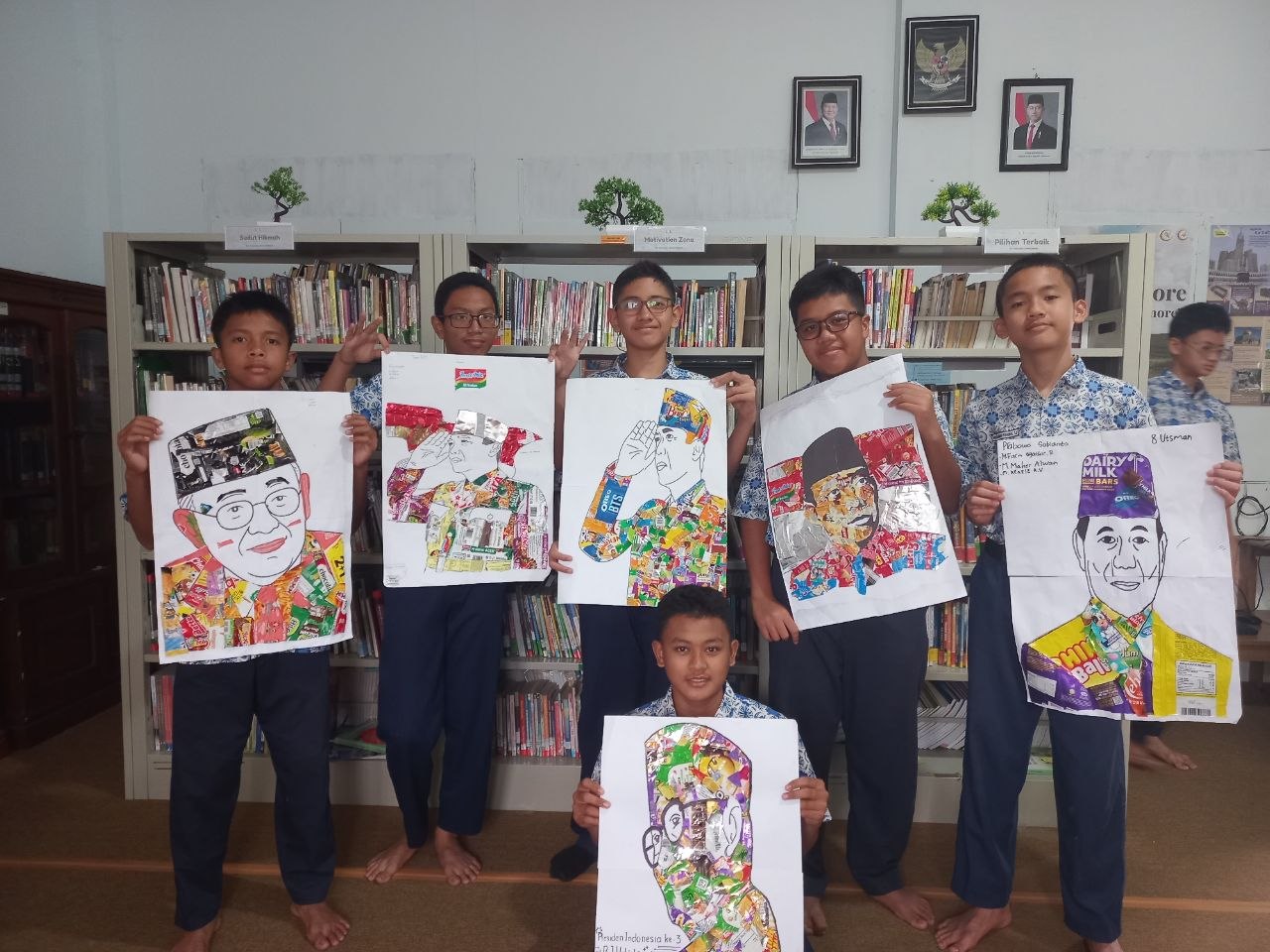 Kreatif dan Peduli Lingkungan, Murid Kelas 8 SMPIT As-Syifa Belajar Membuat Kolase Bertema Indonesia dari Limbah Plastik 1 Kreatif dan Peduli Lingkungan, Murid Kelas 8 SMPIT As-Syifa Belajar Membuat Kolase Bertema Indonesia dari Limbah Plastik
