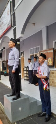 Upacara Bendera di SMPIT As-Syifa Boarding School Jalancagak: Menumbuhkan Karakter Pemimpin Berakhlak Mulia 2 6305415795223237912