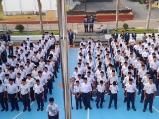 Upacara Bendera di SMPIT As-Syifa Boarding School Jalancagak: Menumbuhkan Karakter Pemimpin Berakhlak Mulia