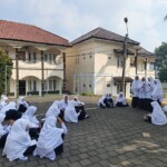 Deskripsi Profesi Lapangan Cara Menyenangkan Untuk Latihan Teks Deskripsi