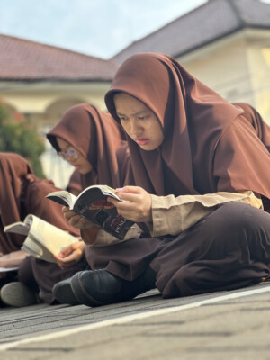 silent reading smpit assyifa
