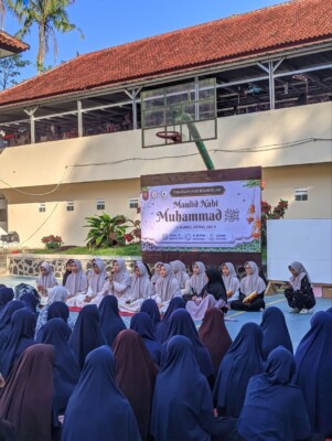 Memperingati Maulid Nabi Muhammad SAW: Meneladani Hijrah Rasulullah di SMPIT Asyifa Boarding School