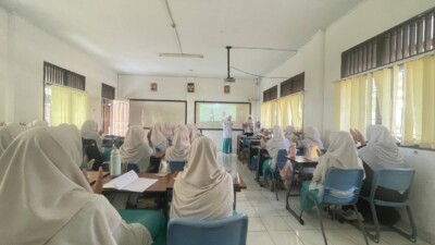 Gerak Ceria, Fokus Meningkat: Senam Otak untuk Kesiapan Belajar Murid