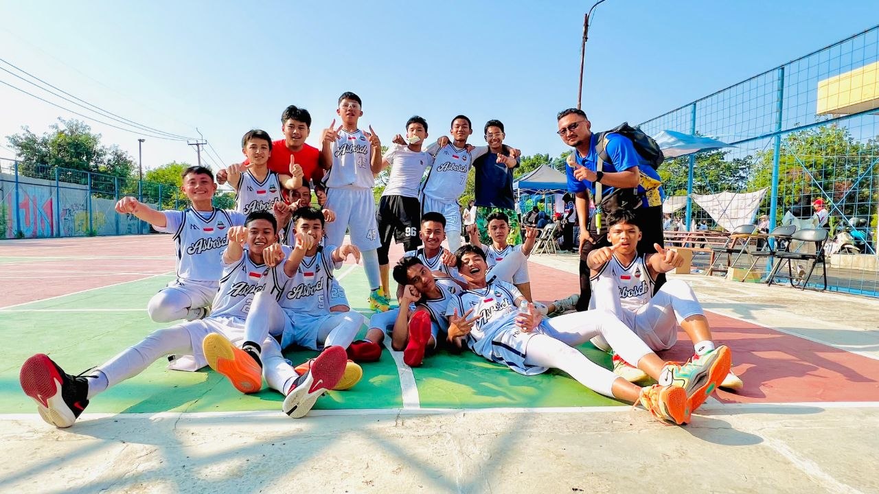 Perjuangan Pantang Menyerah! Tim Basket Putra SMP IT As-Syifa Jalancagak Sabet Juara 3 Piala Rektor UNSUB 2026