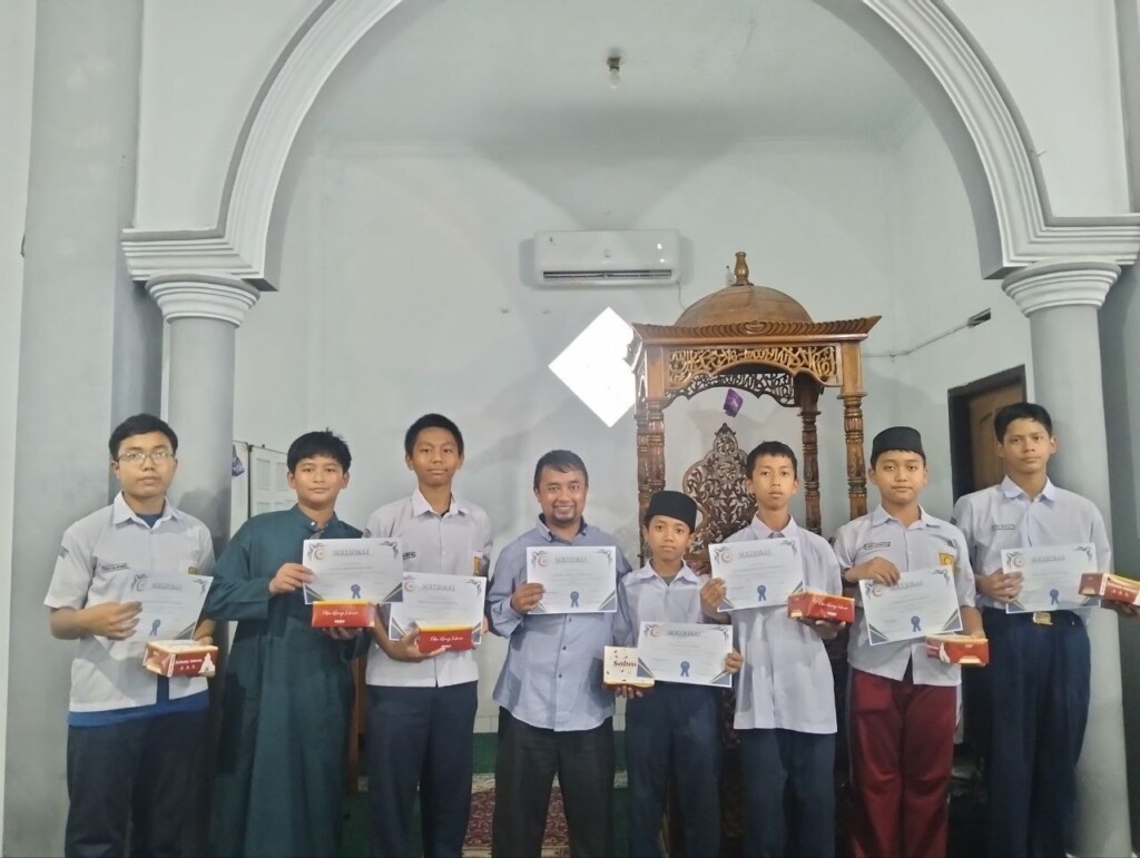photo 6129558677116097232 y