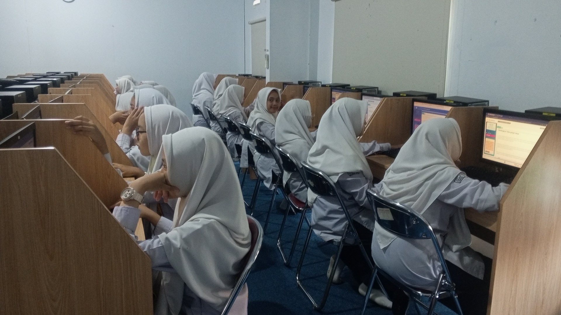 Asah Literasi dan Numerasi, Murid Kelas IX SMPIT As-Syifa Jalancagak Ikuti Try Out 1 TKA Berbasis CBT 1 Asah Literasi dan Numerasi, Murid Kelas IX SMPIT As-Syifa Jalancagak Ikuti Try Out 1 TKA Berbasis CBT